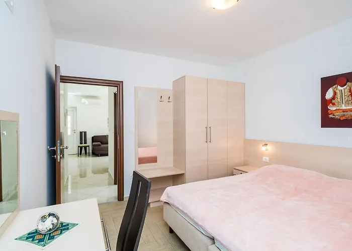 Samba- Premium One-bedroom With Balcony And Sea View Mlini
