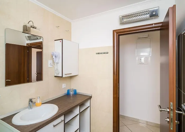 Samba- Premium One-bedroom With Balcony And Sea View Mlini