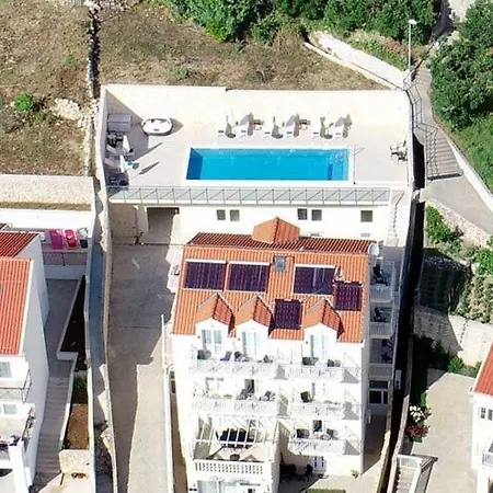 Samba- Premium One-bedroom With Balcony And Sea View