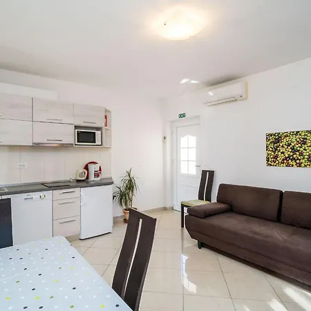 Apartment Samba- Premium One-bedroom With Balcony And Sea View Mlini