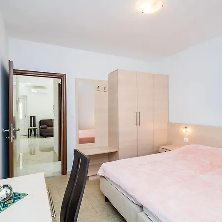 Samba- Premium One-bedroom With Balcony And Sea View Mlini