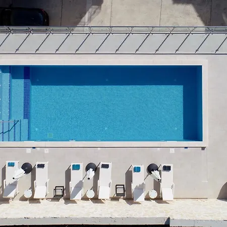 Samba- Premium One-bedroom With Balcony And Sea View