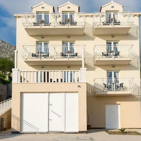 Samba- Premium One-bedroom With Balcony And Sea View Apartment