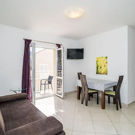 Samba- Premium One-bedroom With Balcony And Sea View Apartment