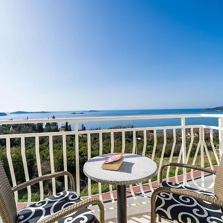 Samba- Premium One-bedroom With Balcony And Sea View Apartment