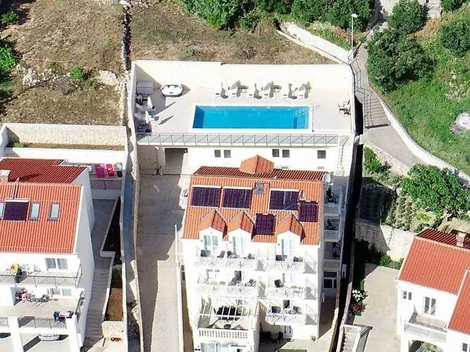 Samba- Premium One-bedroom With Balcony And Sea View