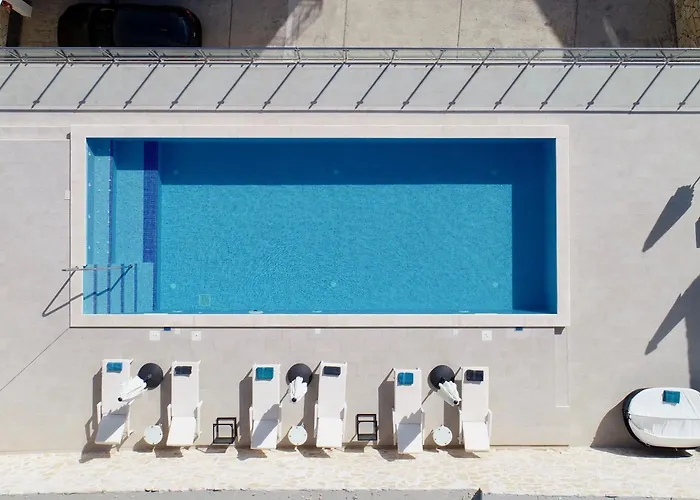 Samba- Premium One-bedroom With Balcony And Sea View