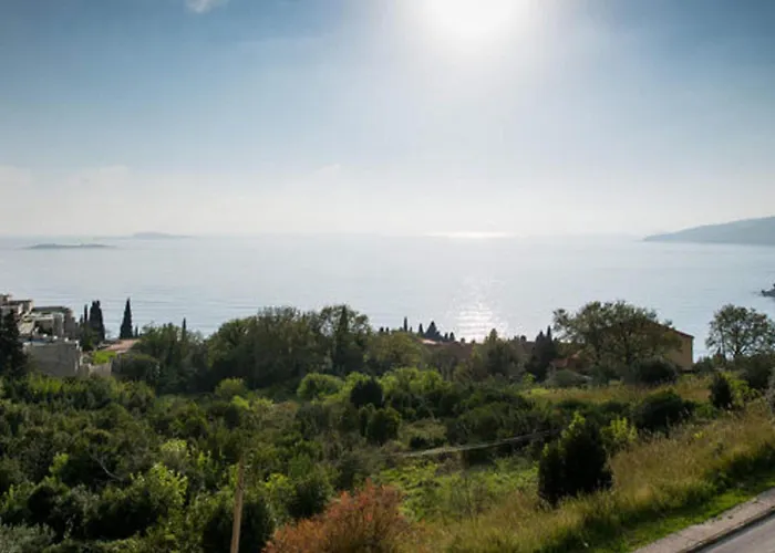 아파트 Samba- Premium One-bedroom With Balcony And Sea View